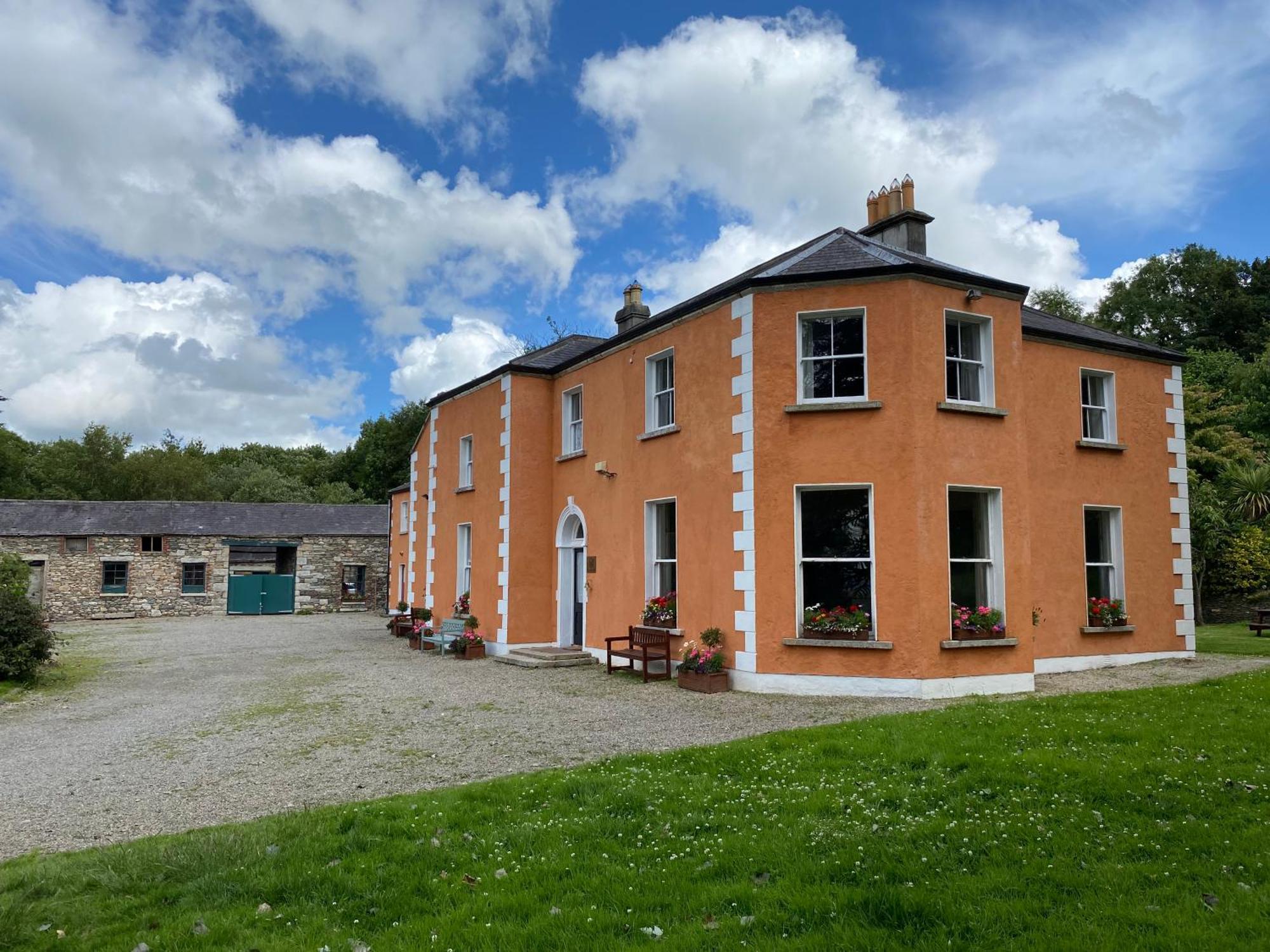 Clone Country House Aughrim Esterno foto The former railway station at Killimor