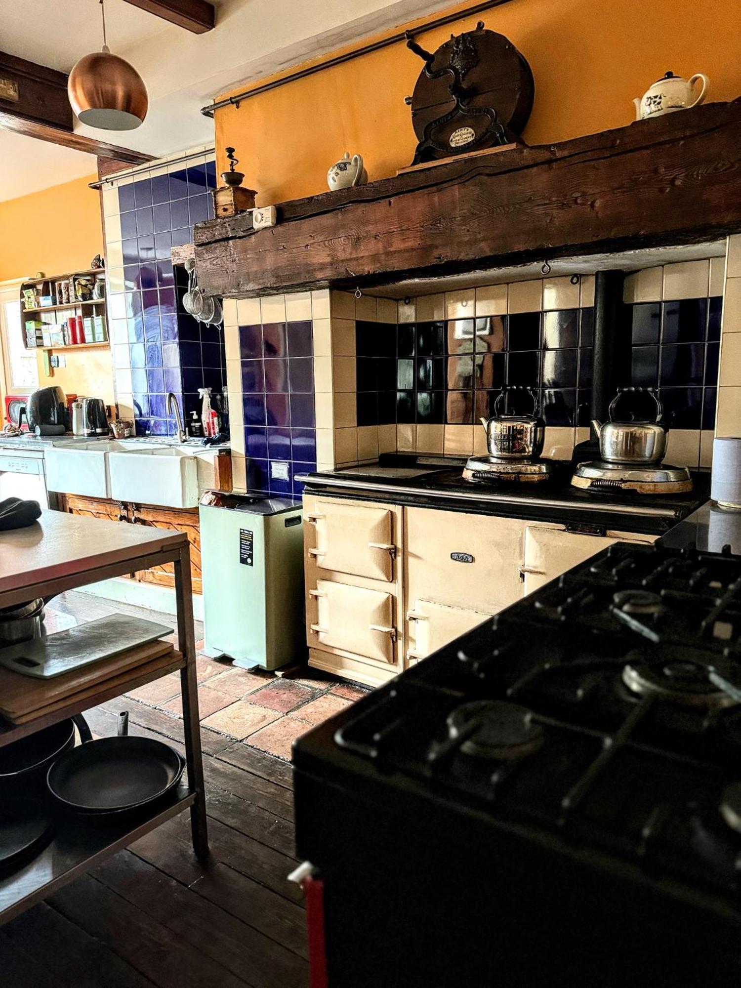 Clone Country House Aughrim Esterno foto The kitchen at The Old Post Office