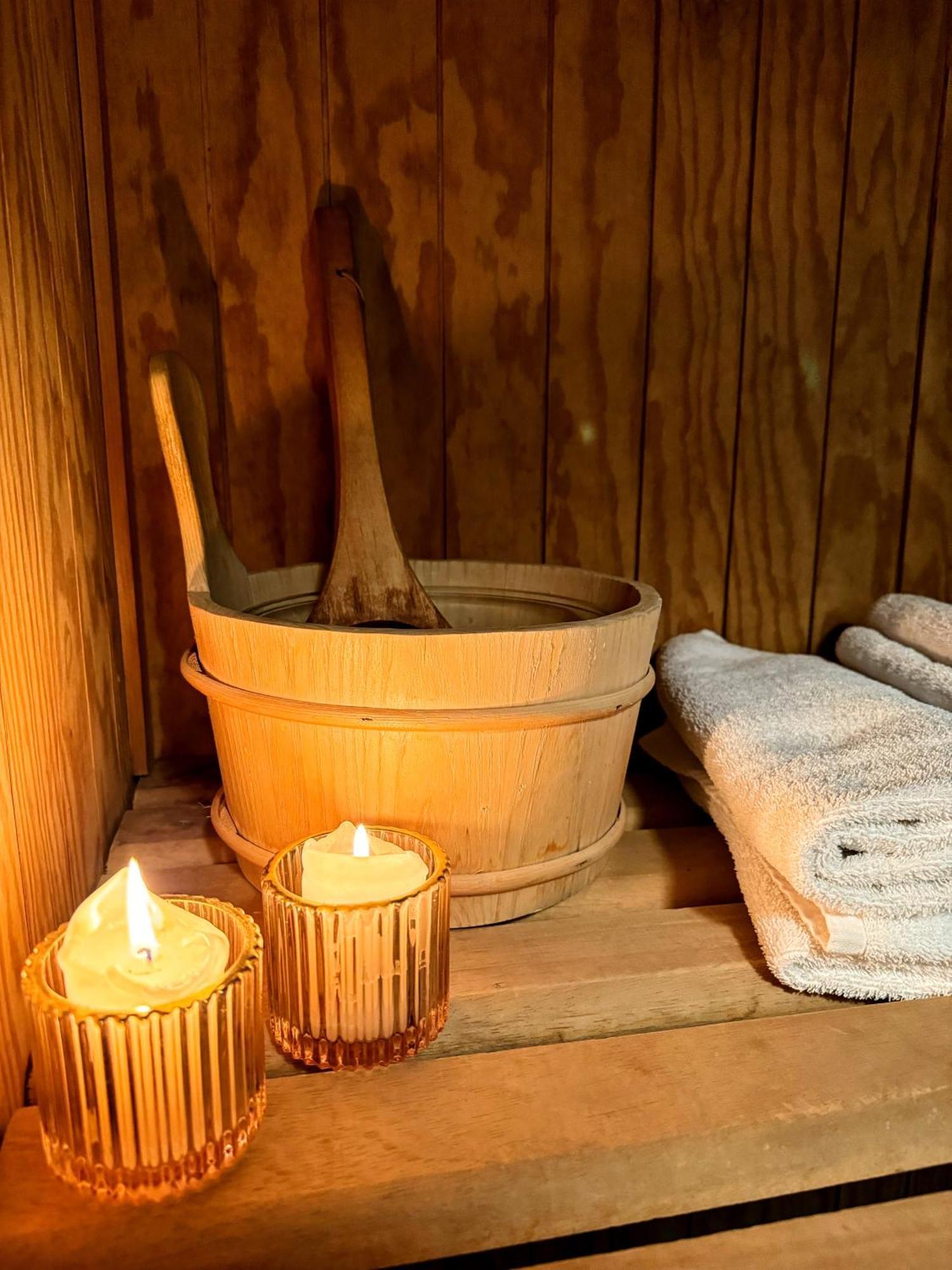 Clone Country House Aughrim Esterno foto A traditional sauna bucket and ladle