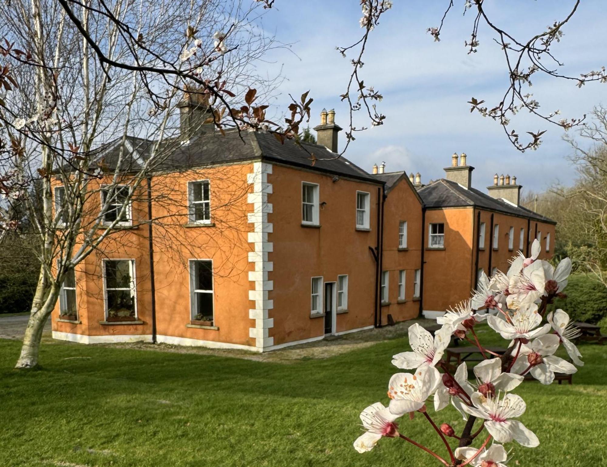 Clone Country House Aughrim Esterno foto The former workhouse in 2017