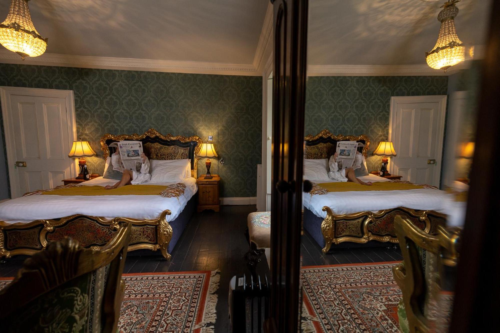 Clone Country House Aughrim Esterno foto The bedroom of the hotel