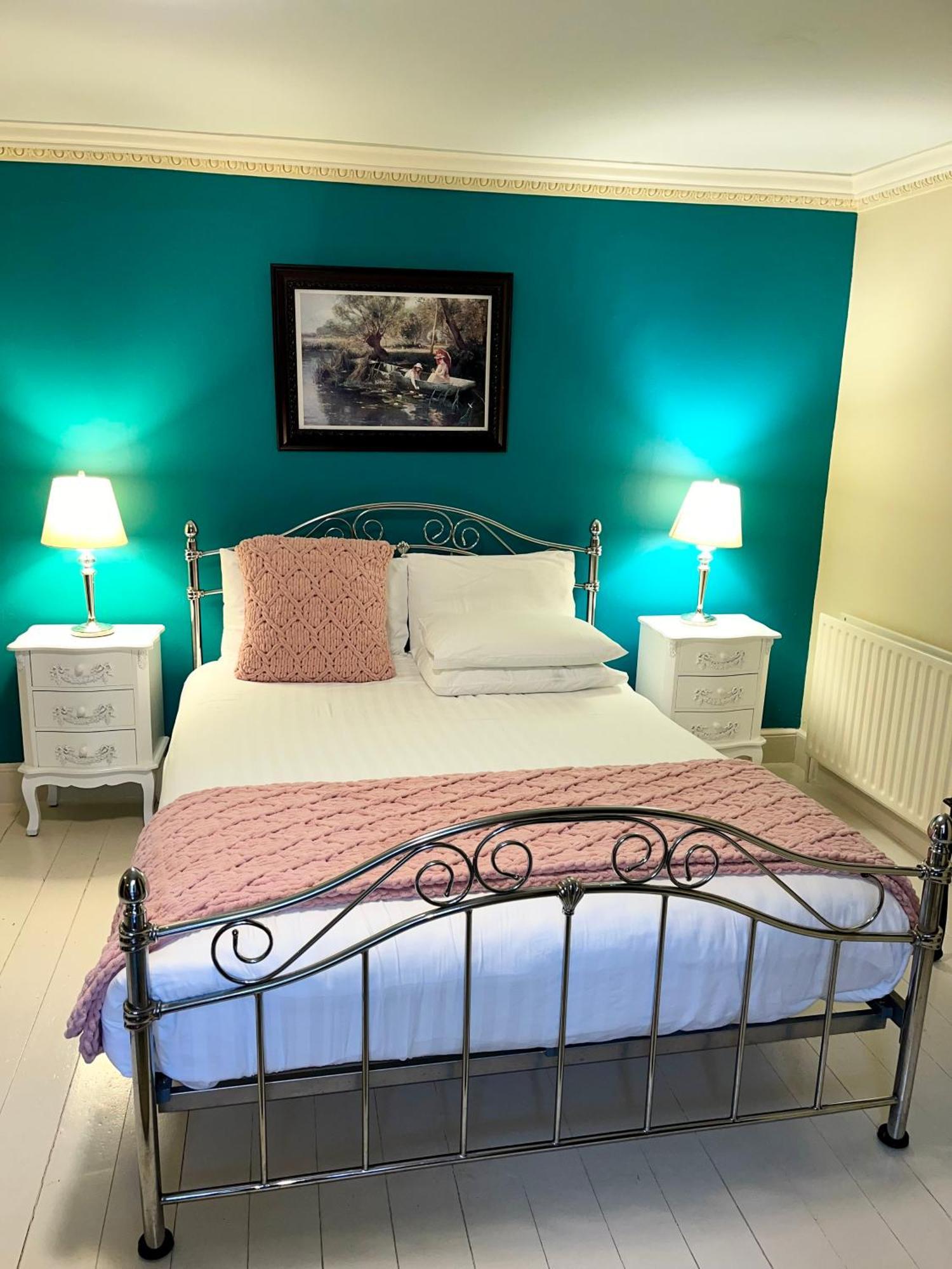 Clone Country House Aughrim Esterno foto A bedroom at the hotel