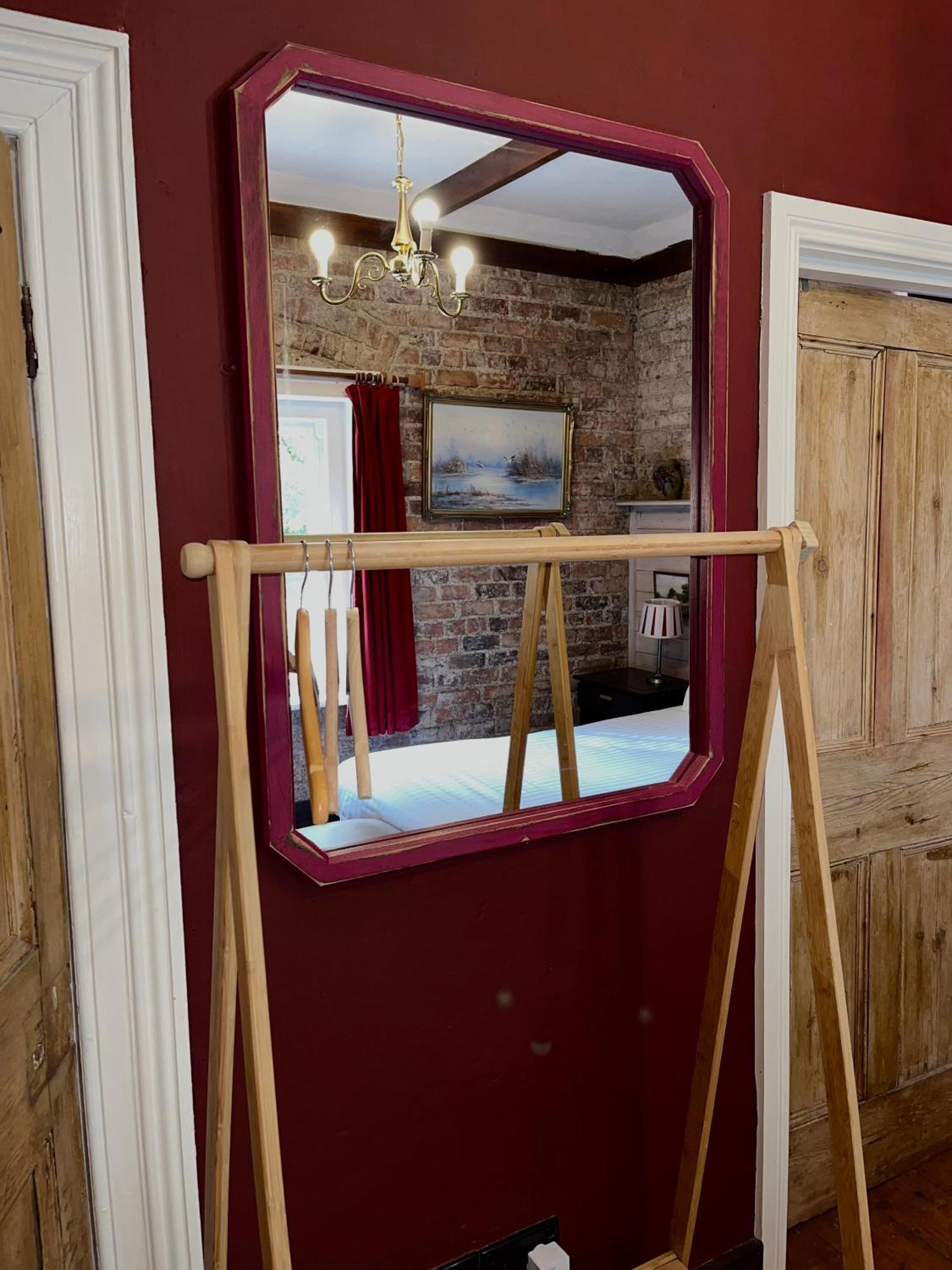 Clone Country House Aughrim Esterno foto A mirror on a stand